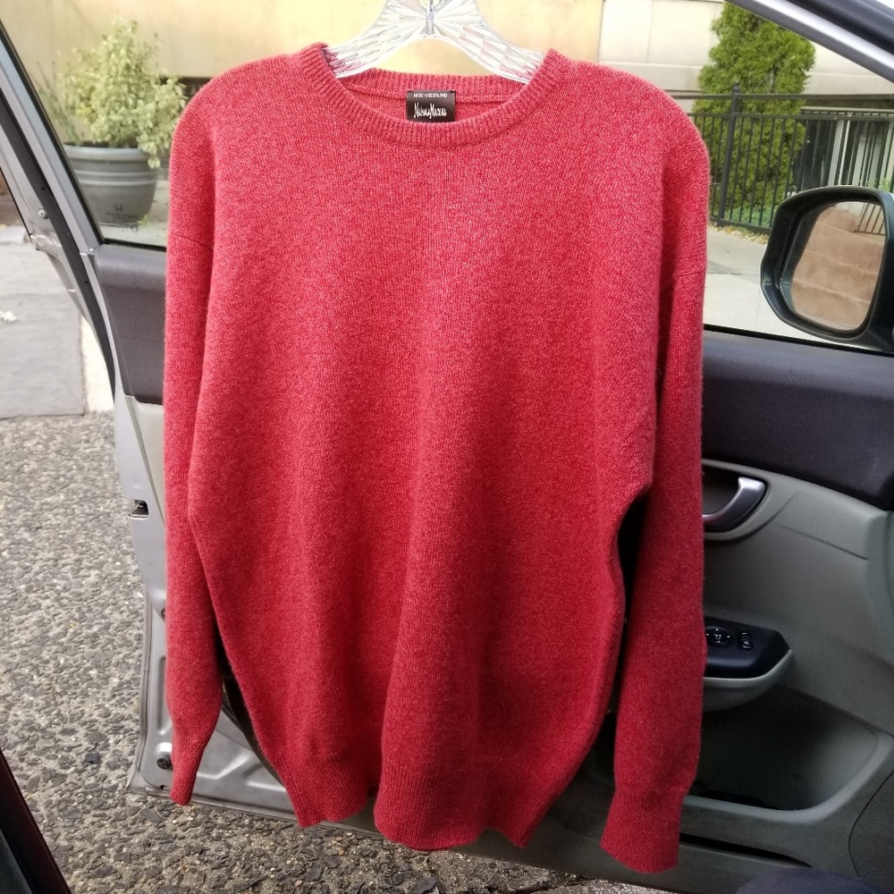Neiman Marcus Exclusive 100% Pure Cashmere Women's